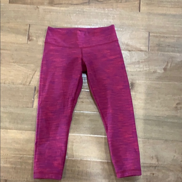 Lululemon crops size 6 - Picture 1 of 3
